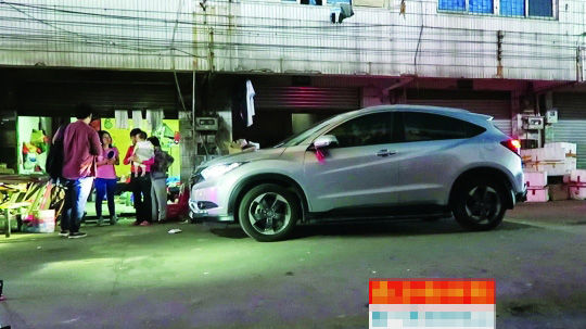 无证女司机驾车3次碾压2岁女童 竟说:别说我开的