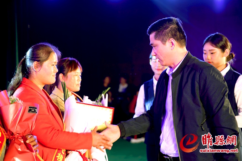 微信图片_20181017171917_副本.jpg